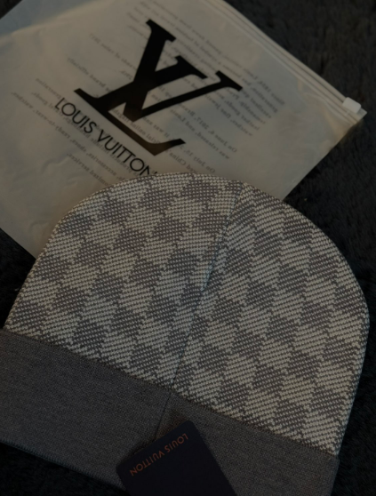 Lv beanie